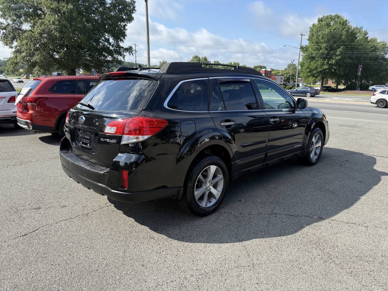 Used 2013 Subaru Outback 2.5i Limited AWD/4WD image 5