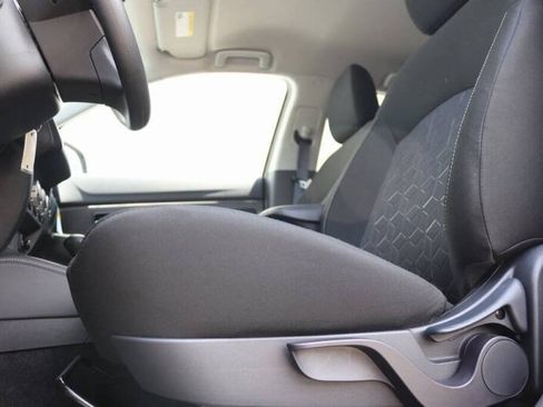 New 2025 Mitsubishi Outlander Sport ES image 4