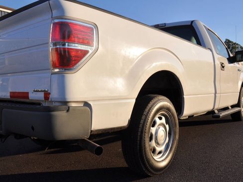 Used 2013 Ford F150 XL w/ Trailer Tow Pkg image 9