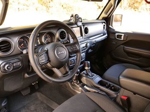 Used 2022 Jeep Wrangler Unlimited Sport image 20
