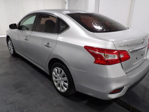 Used 2018 Nissan Sentra S FWD image 6