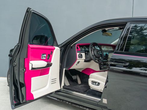 Used 2023 Rolls-Royce Phantom Sedan image 81