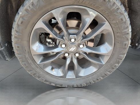 Used 2021 Dodge Durango R/T w/ Technology Group AWD/4WD image 9