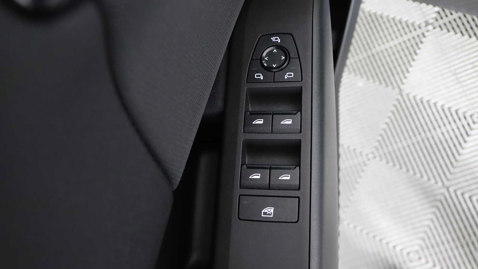 Used 2025 BMW X3 xDrive30i w/ Convenience Package AWD/4WD image 20