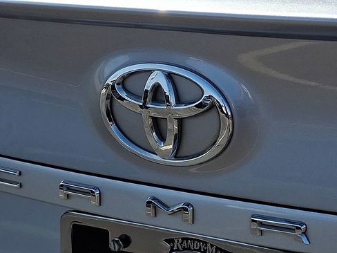 Used 2020 Toyota Camry SE image 30