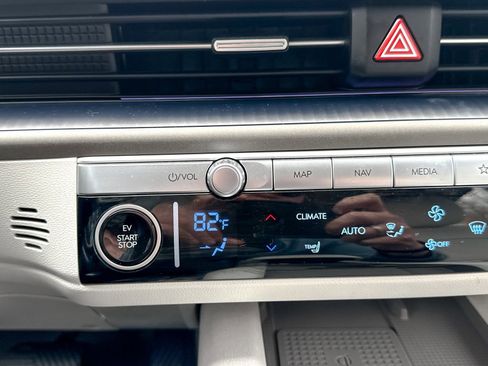 Used 2023 Hyundai Ioniq 6 SEL image 29