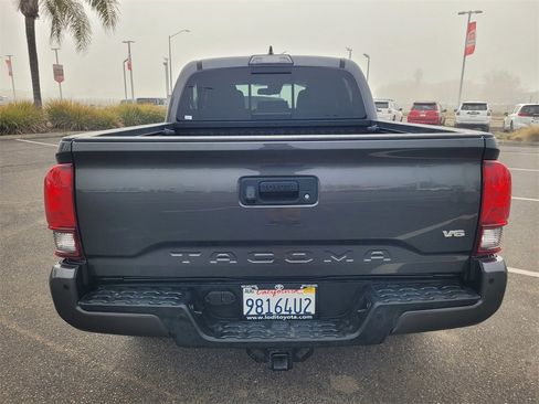 Used 2019 Toyota Tacoma TRD Off-Road image 5