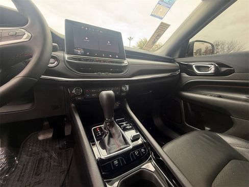 Used 2025 Jeep Compass Trailhawk w/ Trailer Tow Group image 15