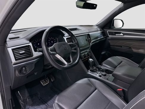 Used 2023 Volkswagen Atlas Cross Sport SEL R-Line image 9