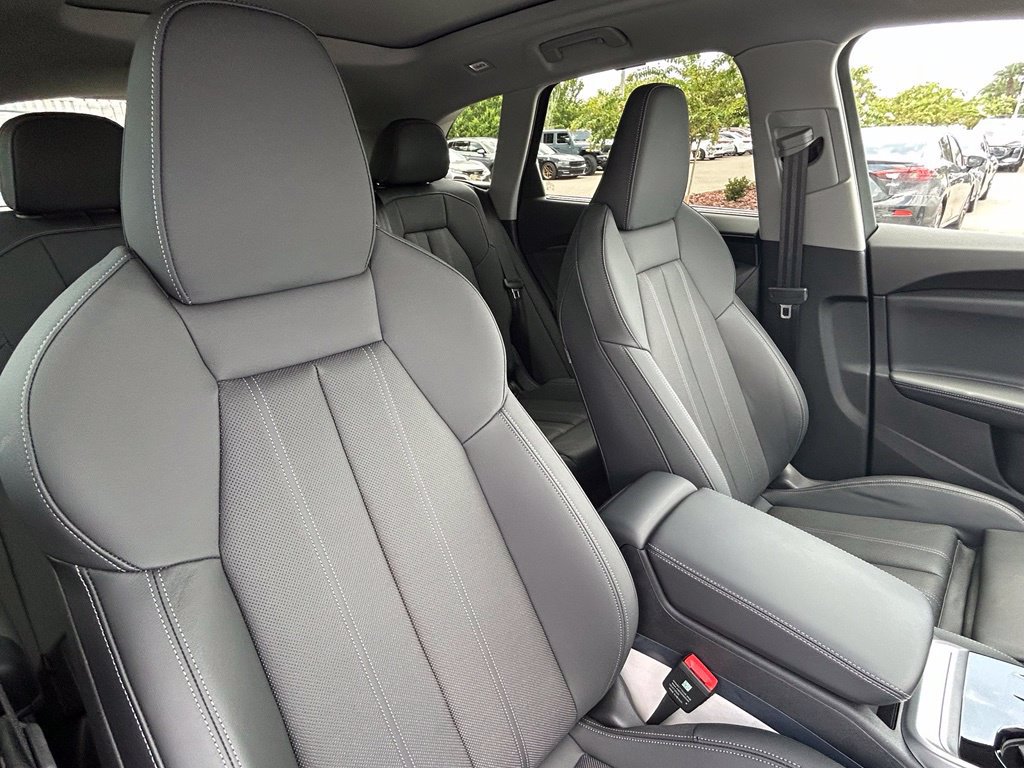 Certified 2025 Audi Q5 Prestige AWD/4WD image 35
