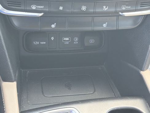 Used 2020 Hyundai Santa Fe SEL w/ Convenience + Premium Package FWD image 7