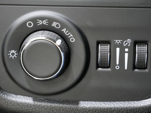 Used 2024 Jeep Grand Cherokee Altitude AWD/4WD image 15