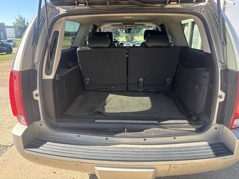 Used 2008 Cadillac Escalade ESV AWD image 19
