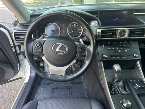 Used 2016 Lexus IS 200t RWD image 22