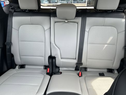 New 2025 Ford Escape SE image 15