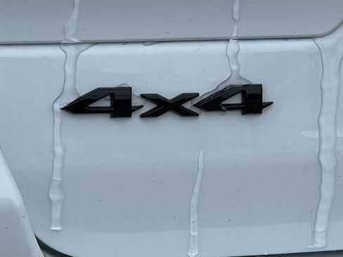 New 2026 Jeep Grand Cherokee 4WD image 2