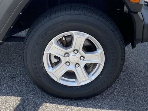 Certified 2022 Jeep Wrangler Unlimited Sport image 26