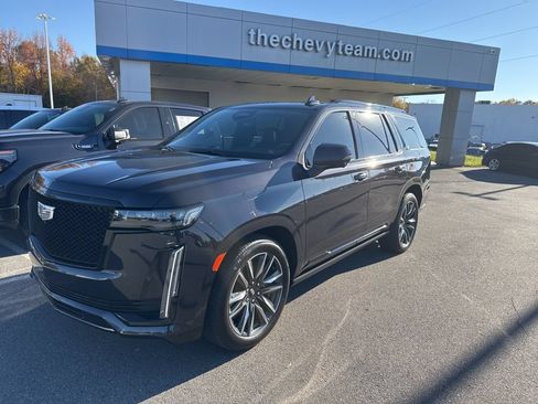 Used 2024 Cadillac Escalade Sport Platinum w/ LPO, Floor Liner Package AWD/4WD image 31