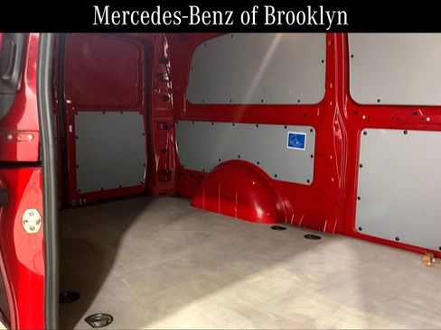 Used 2022 Mercedes-Benz Metris image 28