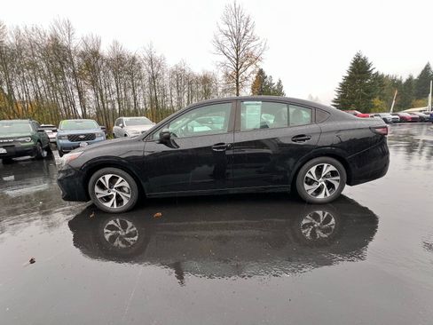 Used 2023 Subaru Legacy Premium image 9