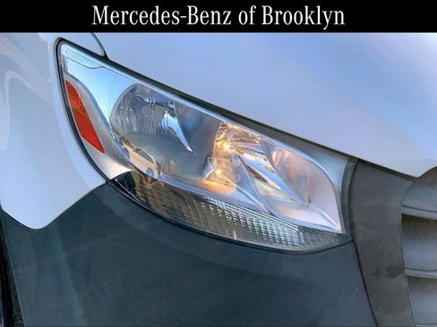 Used 2022 Mercedes-Benz Sprinter 2500 image 24