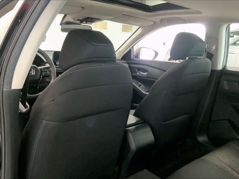 Used 2024 Honda Accord EX image 9