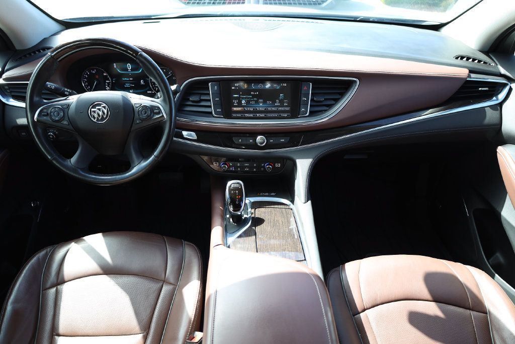 Used 2019 Buick Enclave Avenir w/ Avenir Technology Package AWD/4WD image 20