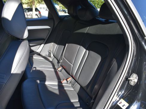 Used 2018 Audi Q3 2.0T Premium image 23