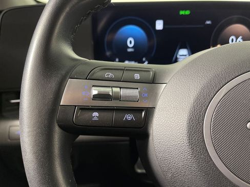 Certified 2025 Hyundai Kona SEL FWD image 28