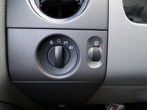 Used 2006 Ford F150 XLT image 19