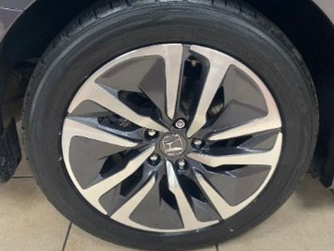 Used 2020 Honda Accord Touring image 32