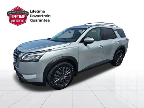 Certified 2023 Nissan Pathfinder SL w/ SL Premium Package FWD image 1
