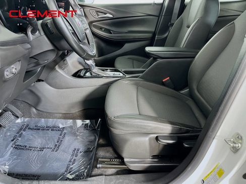 Used 2024 Buick Encore GX Preferred FWD image 25