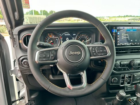 Used 2024 Jeep Wrangler Sahara w/ Technology Group image 14