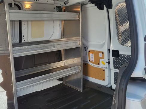 Used 2022 Ford Transit Connect XL image 22