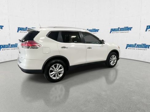 Used 2016 Nissan Rogue SV w/ SV Premium Package FWD image 11