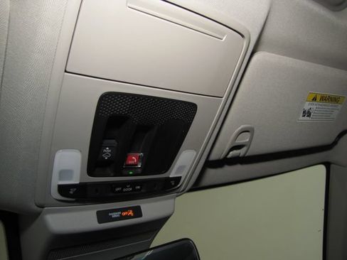 Used 2025 Honda Accord EX-L image 8