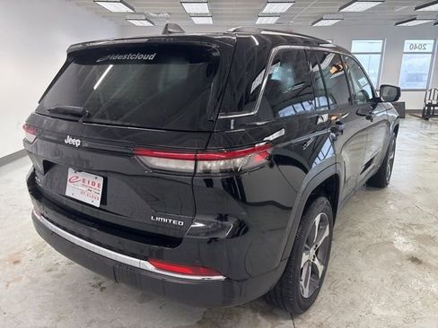 Used 2023 Jeep Grand Cherokee Limited w/ Trailer Tow Prep Group (B) image 13