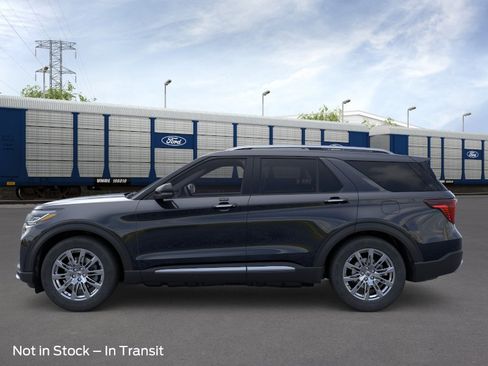 New 2026 Ford Explorer Platinum RWD image 2