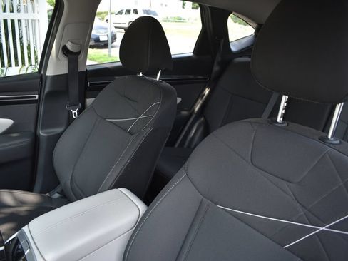 Used 2022 Hyundai Tucson SE AWD/4WD image 10