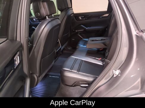 Used 2021 Porsche Cayenne image 14