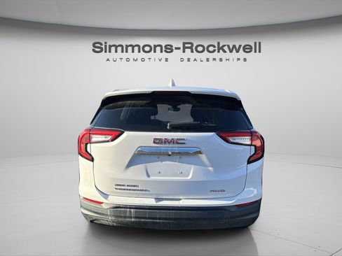 Used 2022 GMC Terrain SLE image 5