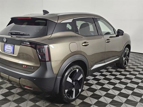 New 2026 Nissan Kicks SR w/ SR Premium Package image 4