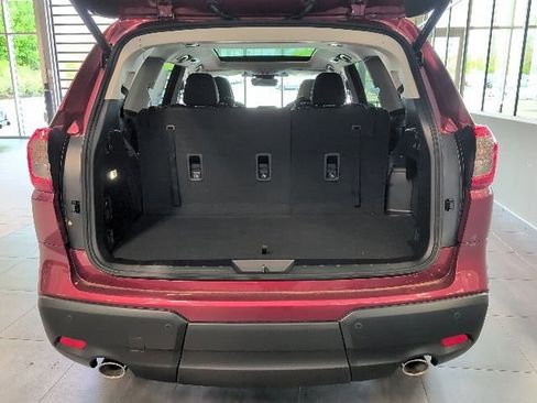 New 2026 Subaru Ascent Limited AWD/4WD image 8