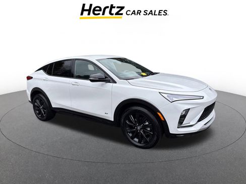 Used 2025 Buick Envista Sport Touring image 1