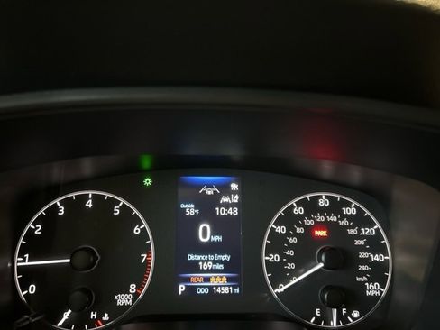 Used 2024 Toyota Corolla Cross LE image 13