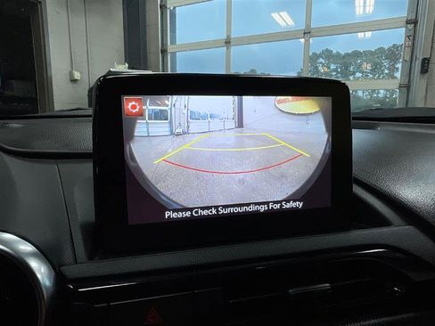 Used 2022 MAZDA MX-5 Miata RF Grand Touring RWD image 18
