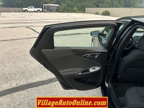 Used 2016 Chevrolet Malibu LT FWD image 25