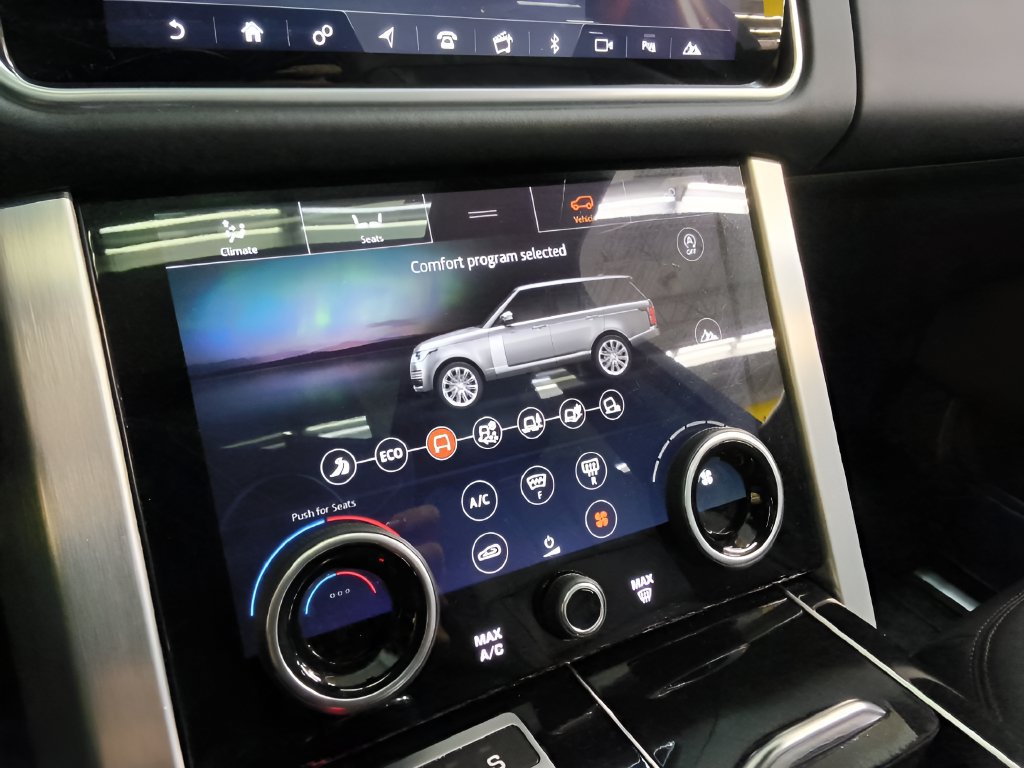 Used 2019 Land Rover Range Rover HSE AWD/4WD image 25