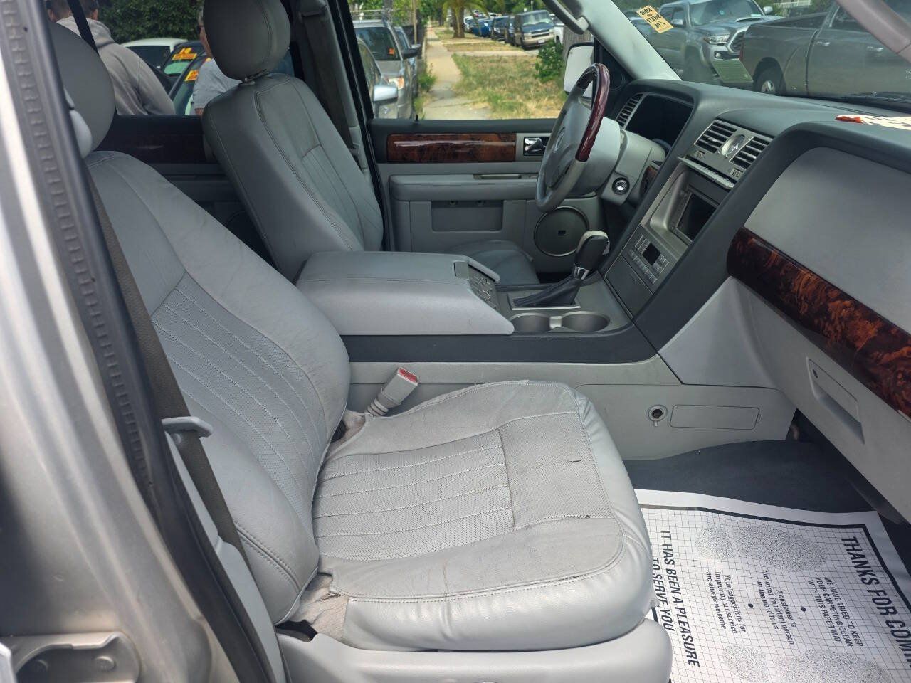 Used 2004 Lincoln Navigator Luxury AWD/4WD image 17